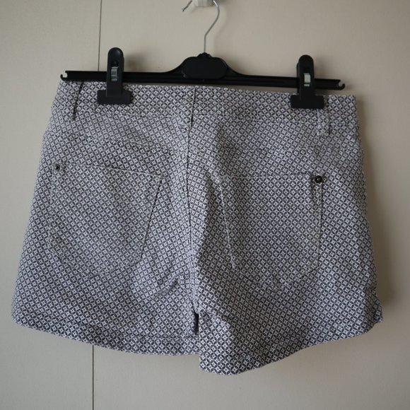 Cotton On Shorts - Picture 5 of 5